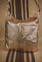 Cargar imagen en el visor de la galería, Exclusiva Cartera Modelo Antonia
